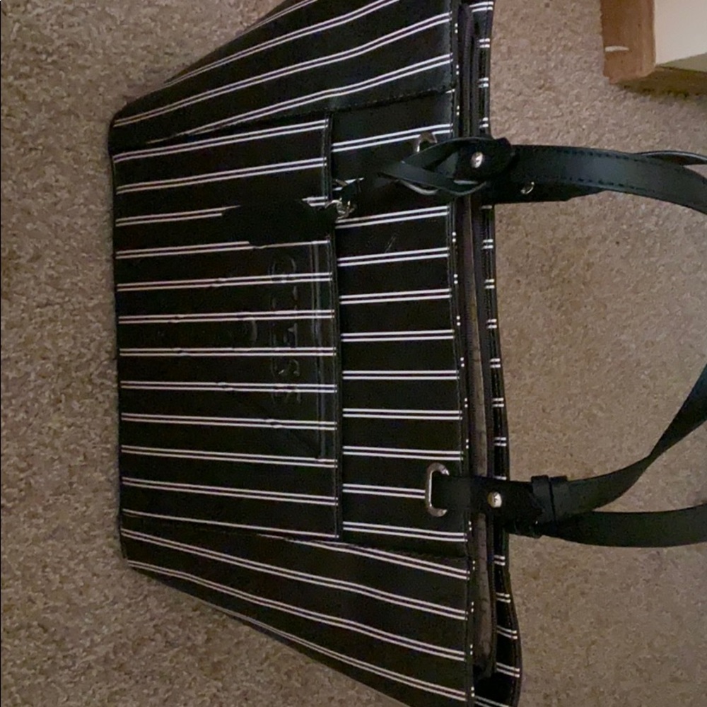 Guess purse (tote)